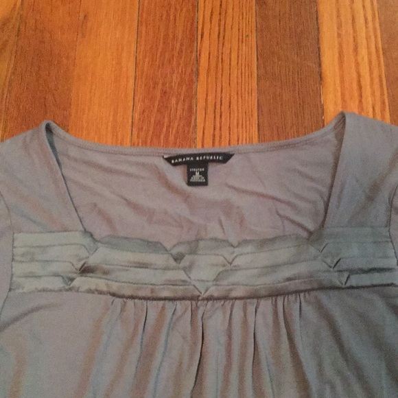 Banana Republic Women’s gray top blouse M - Picture 2 of 3